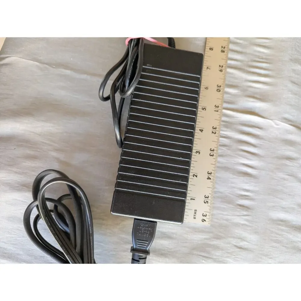 Genuine HP 135W 19.0 V AC Adapter + Power Cord HP Part# 397747-001 Compaq Comp